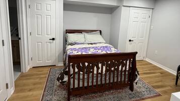 1 bedroom, iron/ironing board, Internet, bed sheets