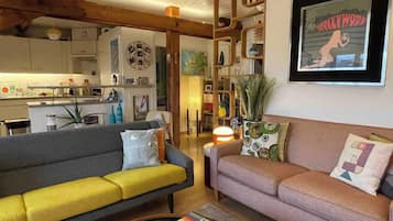 Apartment, 1 Bedroom | Living room