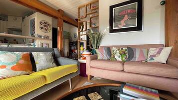 Apartment, 1 Bedroom | Living room