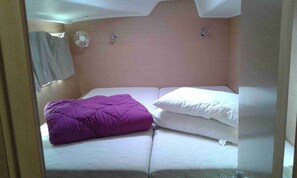 4 bedrooms, in-room safe