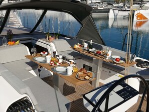 Outdoor dining - Sun-Kissed Sailing Adventure in the Saronic Islands (Laurium)