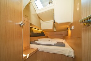 2 bedrooms - Sun-Kissed Sailing Adventure in the Ionian Islands, Lefkada (Lefkada)