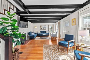 TV, table football, offices - 450 ft to Raycroft Beach, Game Room, Dog Friendly! (Dennis)