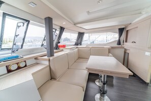 Interior - Sun-Kissed Sailing Adventure in Islas Sarónicas (Alimos)