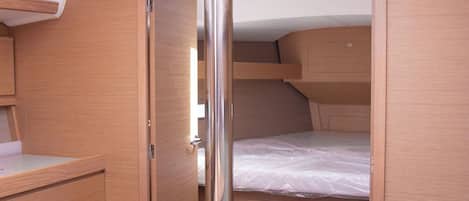 2 bedrooms, in-room safe