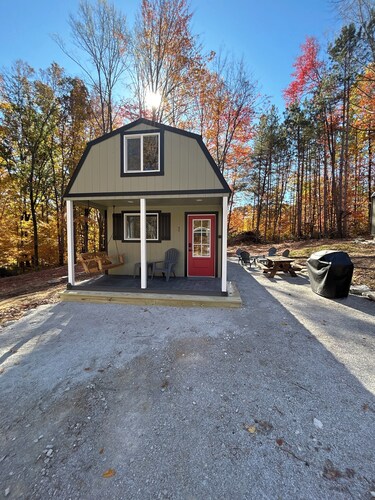 Cozy Lofted Cabin #2 at Cataract Lake Getaway