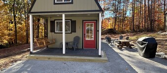 Cozy Lofted Cabin #2 at Cataract Lake Getaway