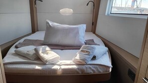 6 bedrooms - Sun-Kissed Sailing Adventure in the Saronic Islands (Laurium)