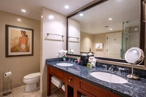 Shower, designer toiletries - Honua Kai 2 Free Rental Cars KBM Resorts Gorgeous Inner Courtyard 2 Units, 3 Bedrooms HK Ml-2768 (Kaanapali)
