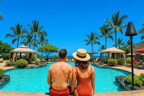 Pool - Honua Kai 2 Free Rental Cars KBM Resorts Gorgeous Inner Courtyard 2 Units, 3 Bedrooms HK Ml-2738 (Kaanapali)