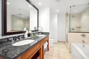 Regadera y amenidades de baño de diseñador 