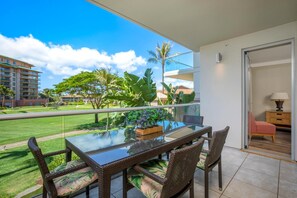 Terrace/patio - Honua Kai 3 Free Rental Cars KBM Resorts Extra-large Corner Suite 3 Units, 4 Bedrooms HK Ml-2801 (Kaanapali)