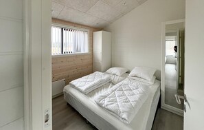 4 bedrooms, iron/ironing board, travel crib, free WiFi - Pet friendly home in Sæby with sauna (Sæby)