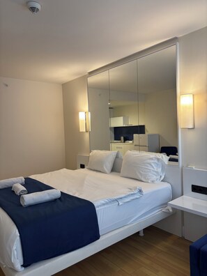 Room - Peaceful days by the sea (ბათუმი)