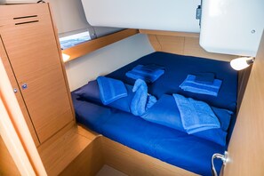 3 bedrooms - Sun-Kissed Sailing Adventure in the Ionian Islands, Lefkada (Lefkada)