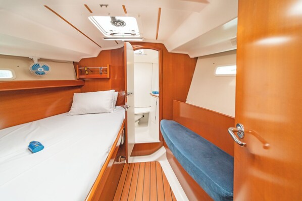 2 bedrooms, in-room safe
