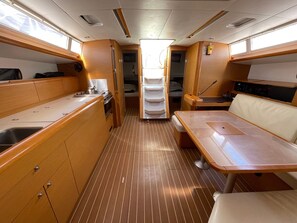 3 bedrooms - Sun-Kissed Sailing Adventure in Islas Sarónicas (Alimos)