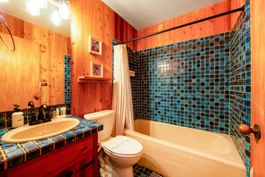 Shower, hair dryer, towels - Ocean View Home with Lofty Ceilings, Fireplace & Courtyard - Steps to Bluff Trail (Sea Ranch)