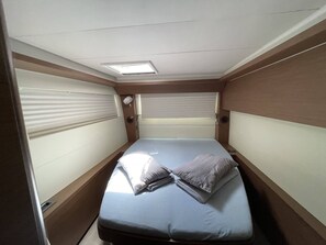 5 bedrooms - Sun-Kissed Sailing Adventure in Islas Sarónicas (Alimos)