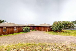 Exterior - Blufftop home with fireplace & ocean views, dogs welcome (Sea Ranch)