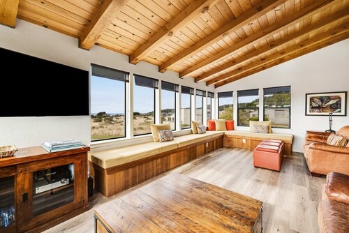 Ocean-view home with private hot tub & grill, dogs welcome