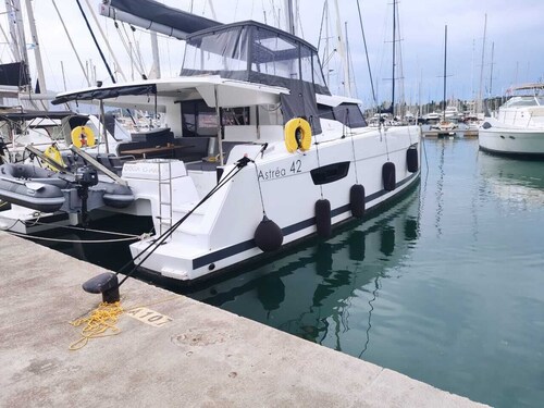 Sun-Kissed Sailing: A Luxurious Beach Experience in Nikiti, Macedonia