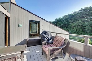 Property grounds - Dog-Friendly Sea Ranch Home Near Playground & Beach (Sea Ranch)