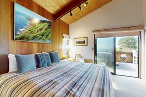 2 bedrooms, WiFi, bed sheets - Classic Sea Ranch Home With Updated Amenities. Hot Tub. 1 Dog Allowed (Sea Ranch)