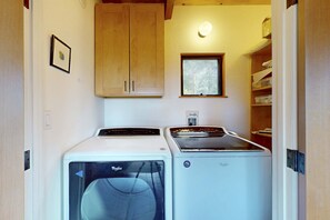 Interior - Classic Sea Ranch Home With Updated Amenities. Hot Tub. 1 Dog Allowed (Sea Ranch)