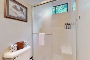 Shower, hair dryer, towels - Forested cabin with private hot tub & ocean views (Sea Ranch)