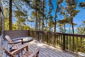 Terrace/patio - Forested cabin with private hot tub & ocean views (Sea Ranch)