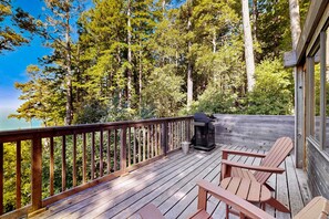 Terrace/patio - Forested cabin with private hot tub & ocean views (Sea Ranch)