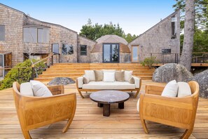 Terrace/patio - Gualala home with ocean views & redwood canopy near Anchor Bay (Gualala)