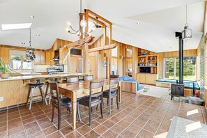 Dining - Ocean-view Sea Ranch home near the Bluff Trail (Sea Ranch)