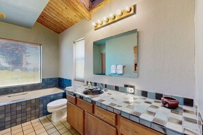 Shower, towels - Oceanfront Sea Ranch home near Black Point with ocean views (Sea Ranch)