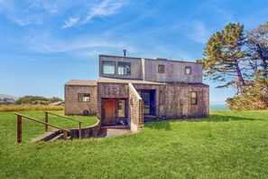 Exterior - Oceanfront Sea Ranch home near Black Point with ocean views (Sea Ranch)