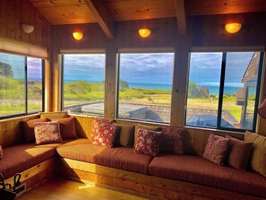 TV, fireplace, DVD player, stereo - Ocean-view home with hot tub on the golf course, dogs welcome (Sea Ranch)