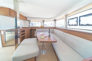 Dining - Sun-Kissed Sailing Adventure in Islas Sarónicas (Alimos)