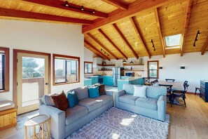TV, fireplace - Ocean-view hot tub home, walk to Shell Beach (Sea Ranch)