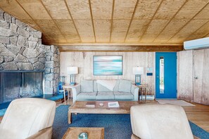 TV, fireplace, DVD player, stereo - Oceanfront home with fireplace near Black Point Beach, dogs welcome (Sea Ranch)