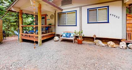 Coastal house near trails, beaches, & dining with firepit - dog-friendly