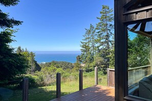 Terrace/patio - Ocean-view home with fireplace & courtyard near Pebble Beach (Sea Ranch)