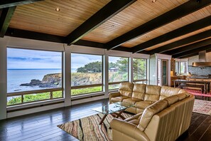 TV, fireplace, offices - Luxury blufftop home with hot tub, wraparound deck, gourmet kitchen & ocean view (Gualala)