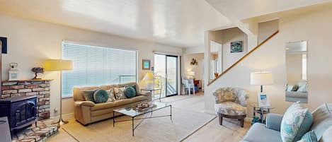 TV, fireplace, offices
