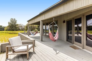 Terrace/patio - Enjoy a private hot tub, deck, distant ocean view & fireplace (Sea Ranch)