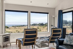 Interior - Ocean-view Sea Ranch home with private hot tub & fireplace (Sea Ranch)