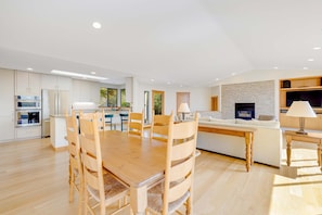 Dining - Panoramic ocean-view home with private hot tub on the golf course (Sea Ranch)