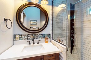 Shower, towels - Cozy House with Ocean Views, Private Hot Tub & Beach Access Nearby (Gualala)