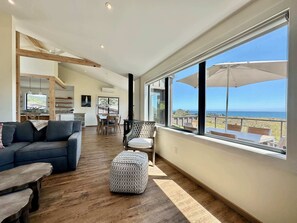 TV, offices - Coastal Calm at Sea Ranch (Sea Ranch)