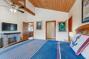 Tabla de planchar con plancha, wifi y ropa de cama 